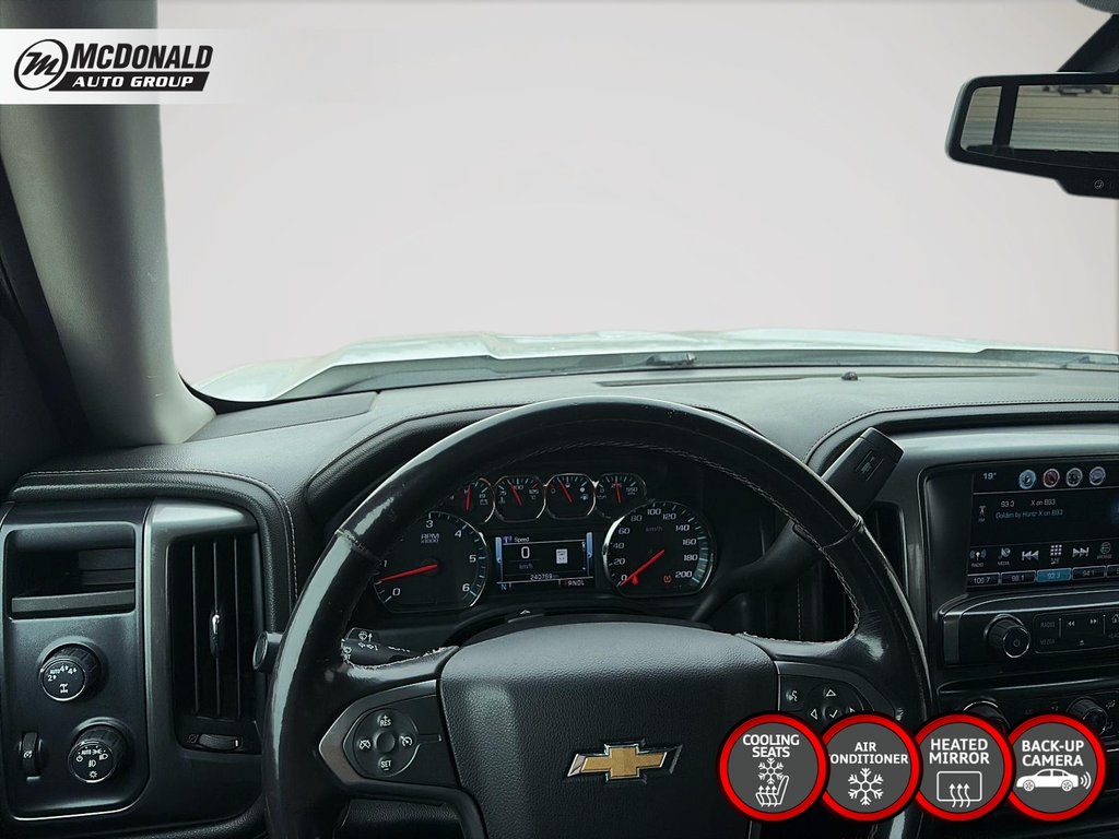 2018 Chevrolet Silverado 1500LTZ in Taber, Alberta - 37 - w1024h768px
