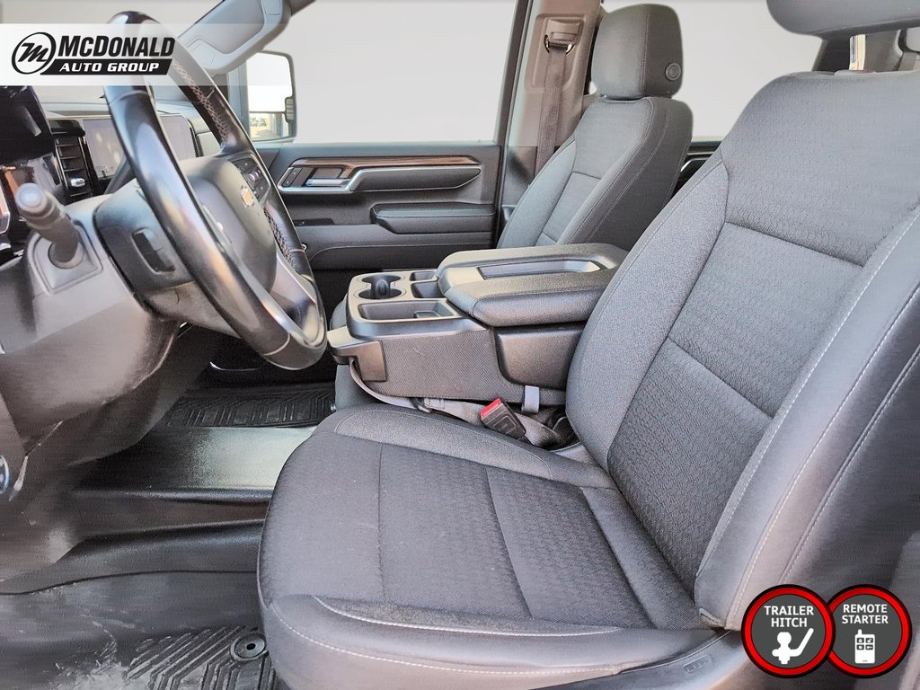 2024 Chevrolet Silverado 2500 4WD Crew CAB in Taber, Alberta - 15 - w1024h768px
