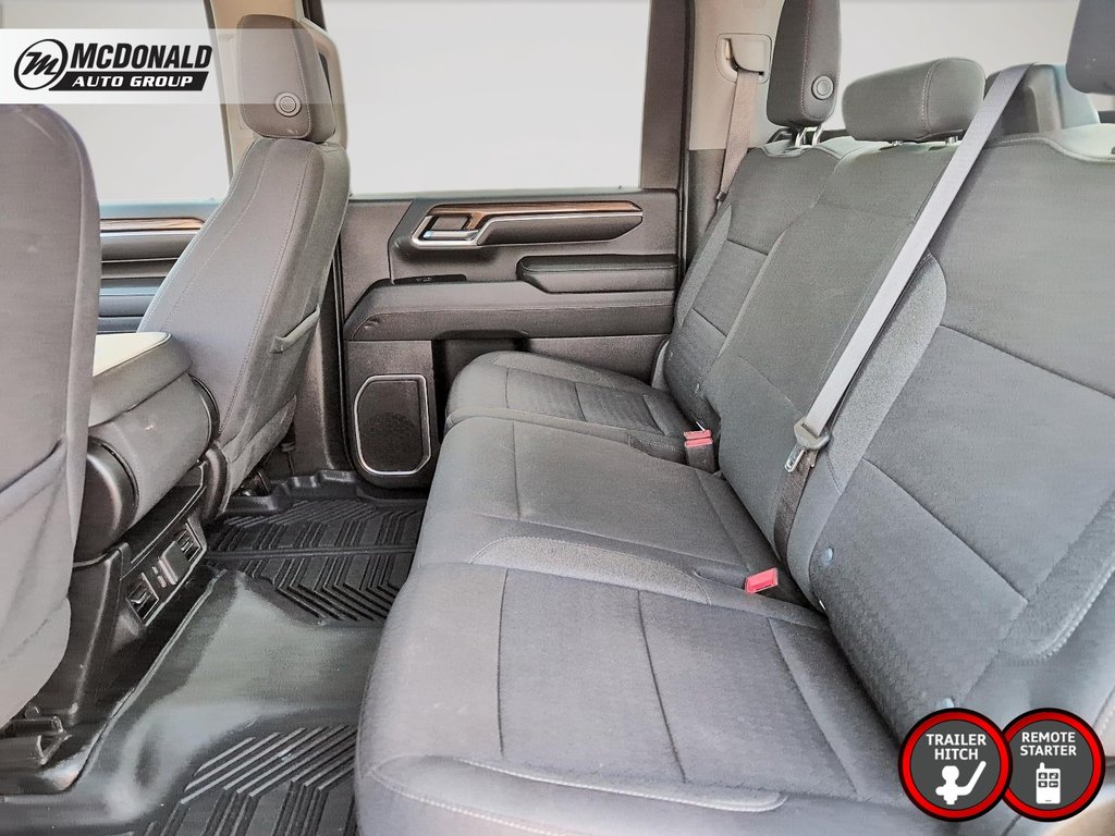 2024 Chevrolet Silverado 2500 4WD Crew CAB in Taber, Alberta - 12 - w1024h768px