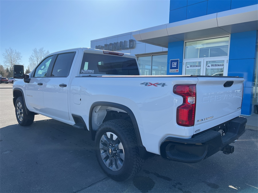 2024 Chevrolet SILVERADO 2500 HD in Taber, Alberta - 2 - w1024h768px