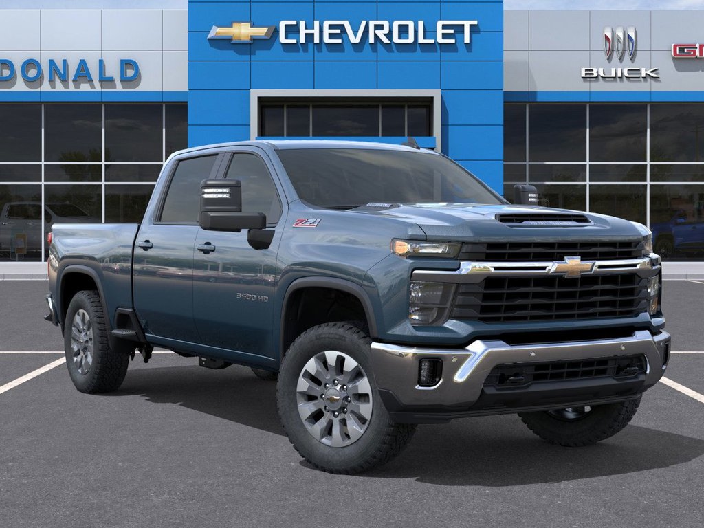 2026 Chevrolet Silverado 3500 HD in Taber, Alberta - 7 - w1024h768px