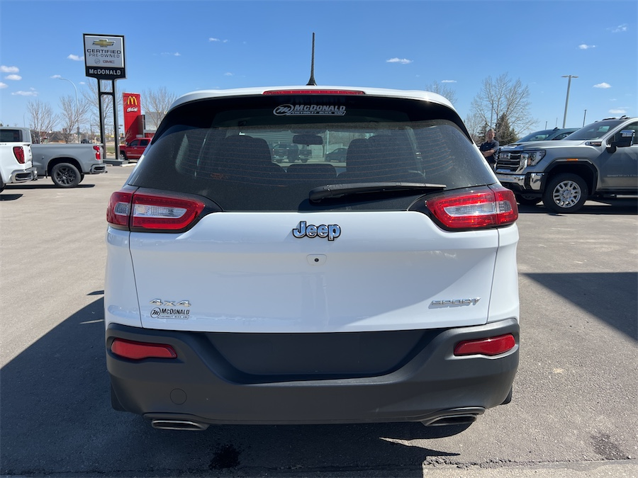 2018 Jeep Cherokee in Taber, Alberta - 6 - w1024h768px