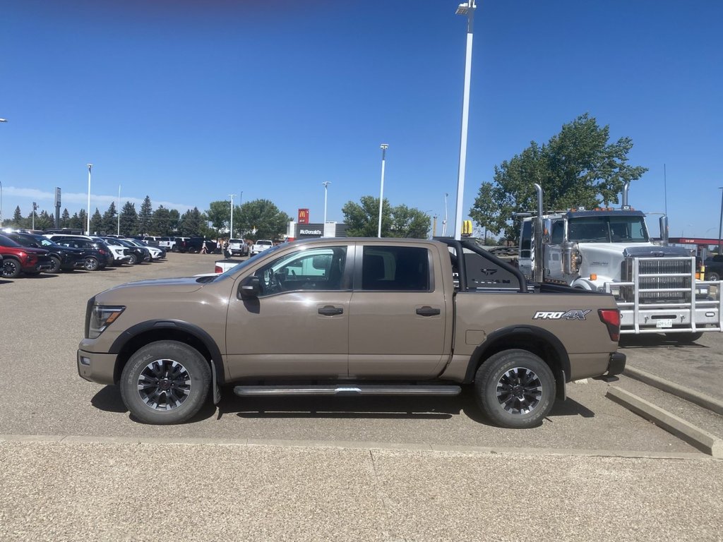 2020 Nissan Titan in Taber, Alberta - 2 - w1024h768px