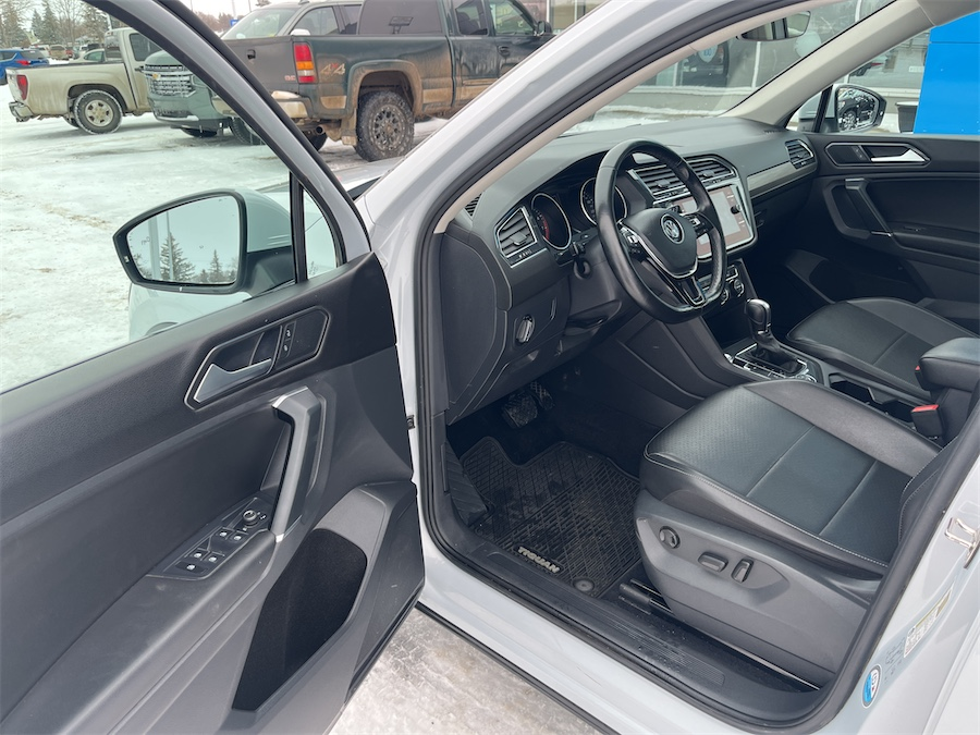 2018 Volkswagen Tiguan in Taber, Alberta - 13 - w1024h768px