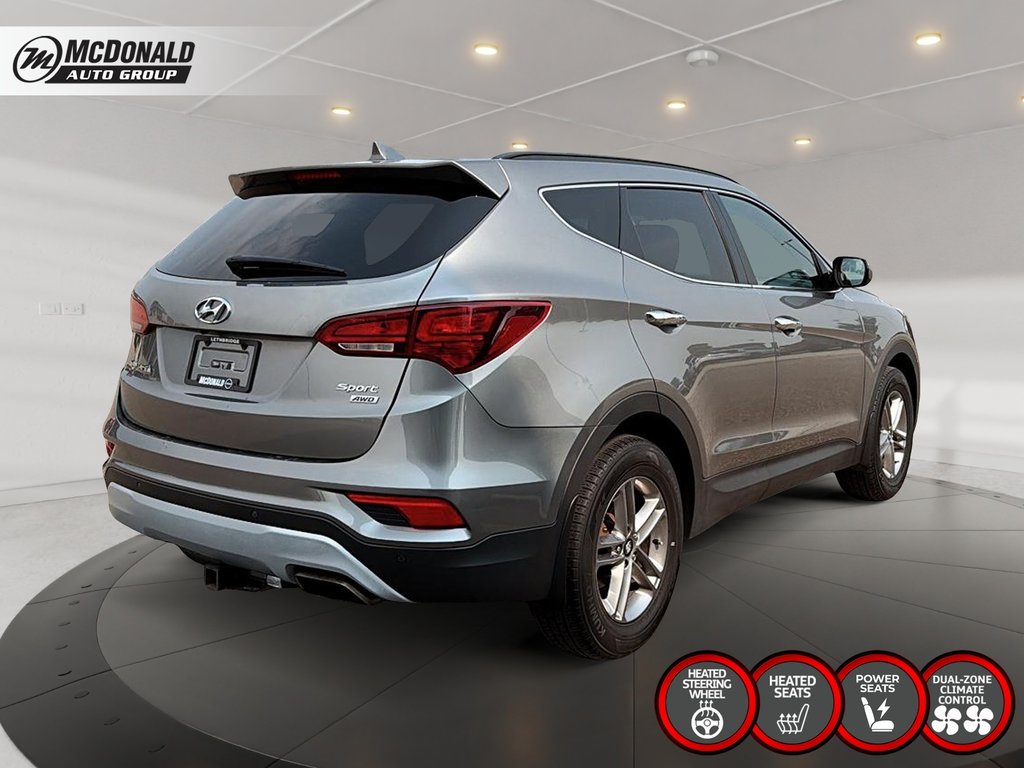 2017 Hyundai Santa Fe in Taber, Alberta - 5 - w1024h768px