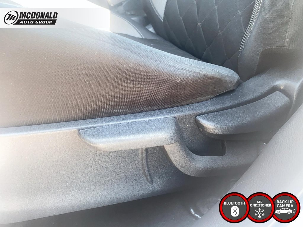 2019 Nissan Kicks in Taber, Alberta - 19 - w1024h768px