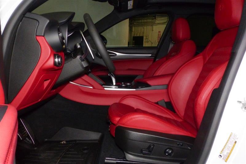 Aston Martin Vancouver 2018 Alfa Romeo Stelvio Ti Awd