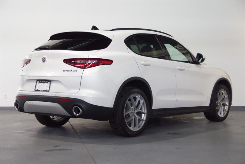 Aston Martin Vancouver 2018 Alfa Romeo Stelvio Ti Awd