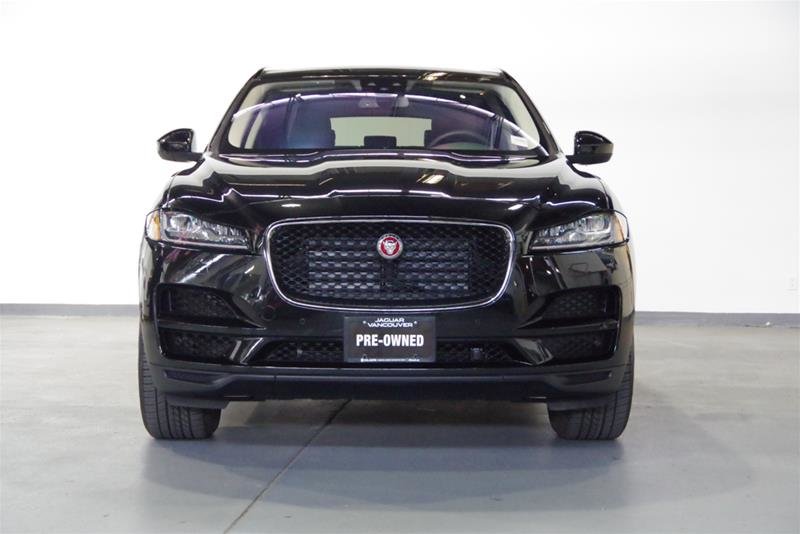 Aston Martin Vancouver 2018 Jaguar FPACE 25t AWD Prestige (2) 