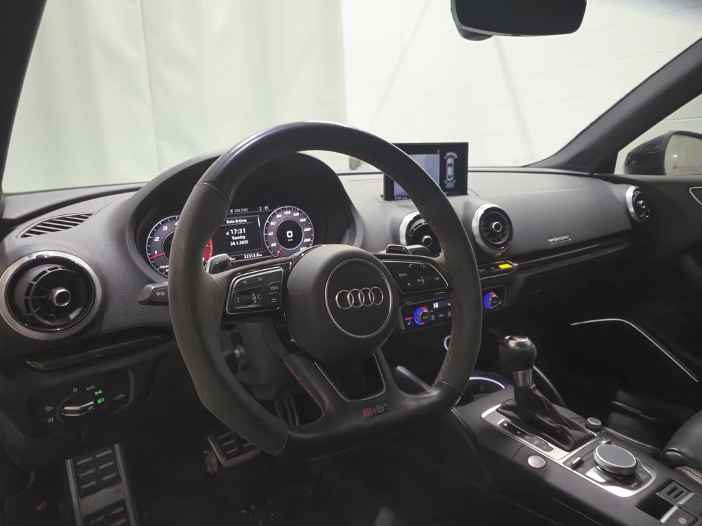 2020 Audi RS3 RS Technology Package Black Optic in Terrebonne, Quebec - 16 - w1024h768px