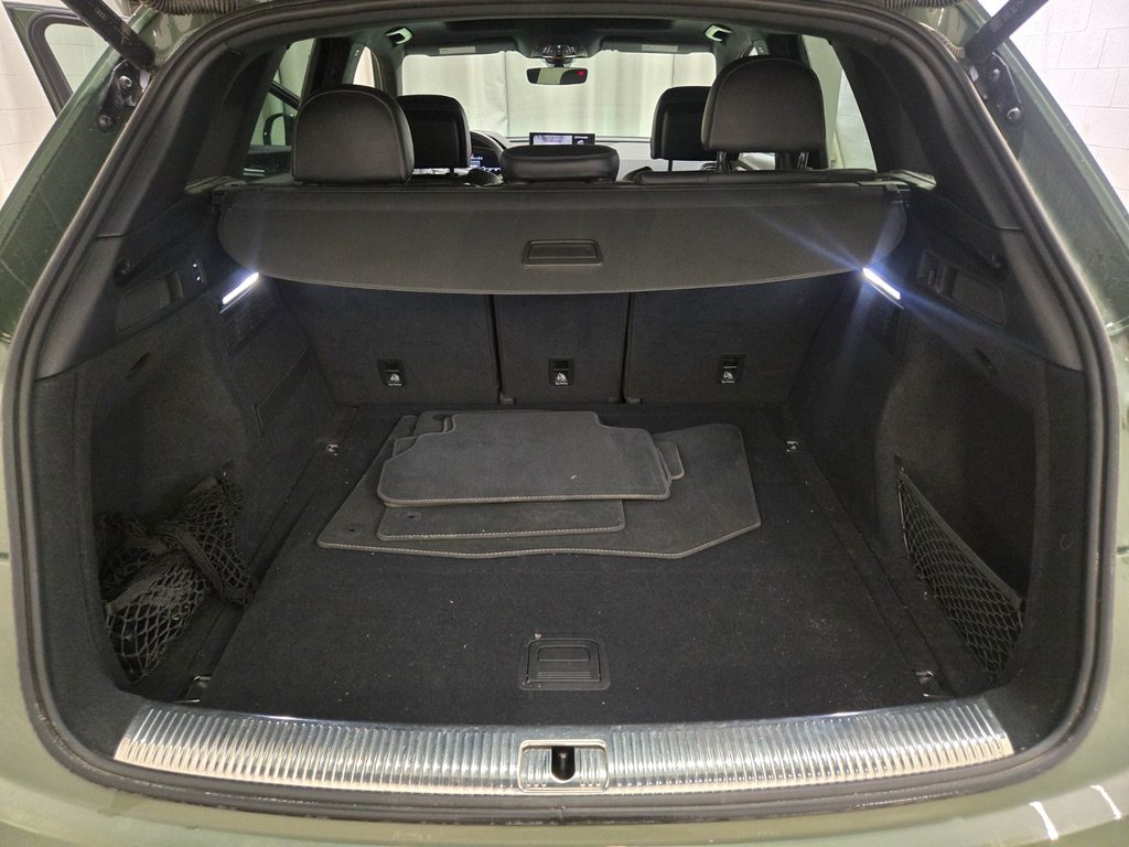 2022 Audi SQ5 Progressiv Black Optic * Couleure Rare * in Terrebonne, Quebec - 21 - w1024h768px