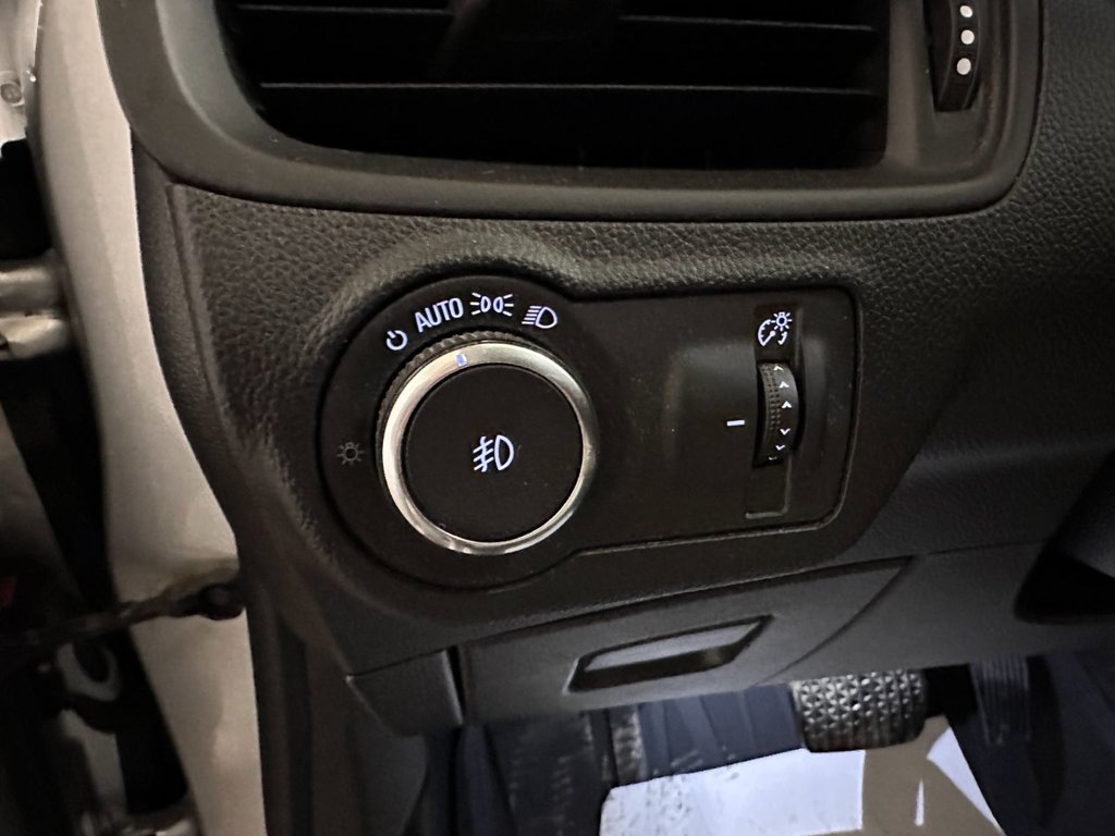 Buick ENVISION AWD Caméra De Recul Air Climatisé Mag 2019 à Terrebonne, Québec - 15 - w1024h768px