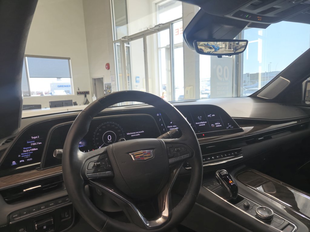 Cadillac Escalade 4WD Sport Platinum Bas Kilométrage 2023 à Terrebonne, Québec - 18 - w1024h768px