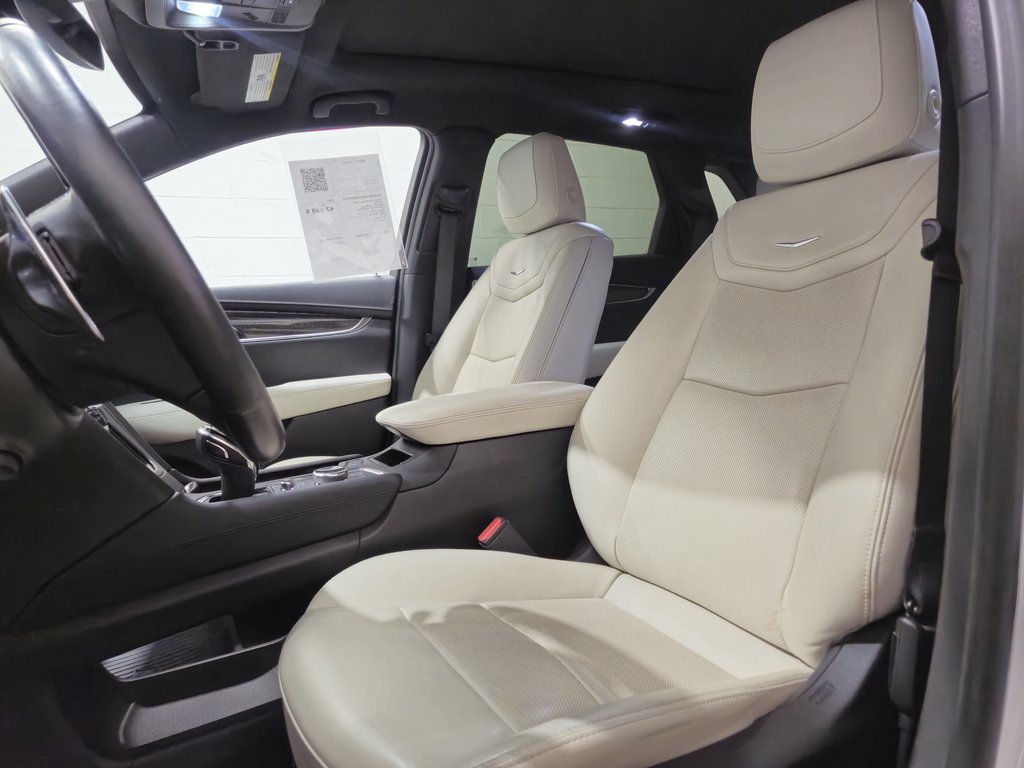 Cadillac XT5 AWD Sport détecteur d'angle mort, toit panoramique 2023 à Terrebonne, Québec - 19 - w1024h768px
