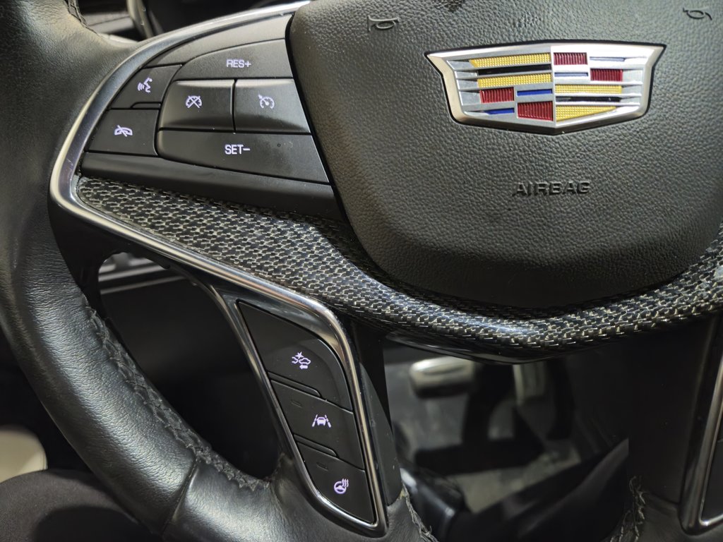 Cadillac XT5 AWD Sport détecteur d'angle mort, toit panoramique 2023 à Terrebonne, Québec - 9 - w1024h768px