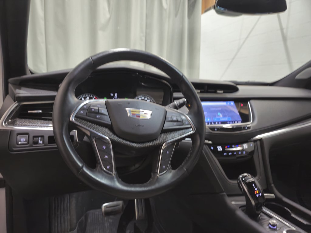 Cadillac XT5 AWD Sport détecteur d'angle mort, toit panoramique 2023 à Terrebonne, Québec - 18 - w1024h768px