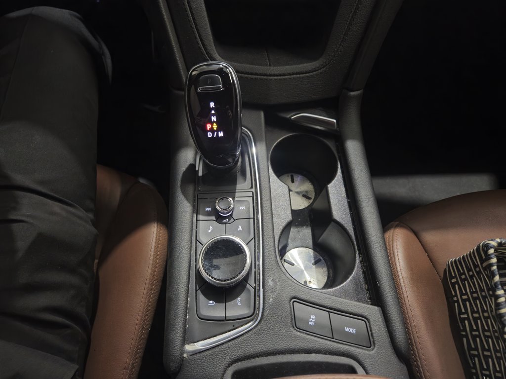 2023 Cadillac XT5 Sport AWD Toit Ouvrant Cuir in Terrebonne, Quebec - 17 - w1024h768px