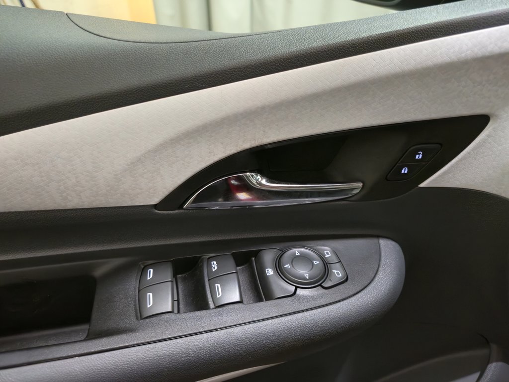 2019 Chevrolet Bolt EV Premier Cuir Bas Kilométrage in Terrebonne, Quebec - 8 - w1024h768px