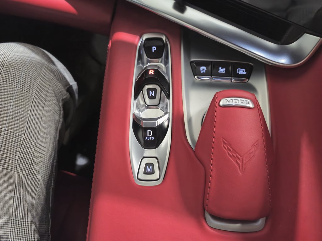 2021 Chevrolet Corvette 3LT Convertible Z51 Bas Kilométrage in Terrebonne, Quebec - 15 - w1024h768px