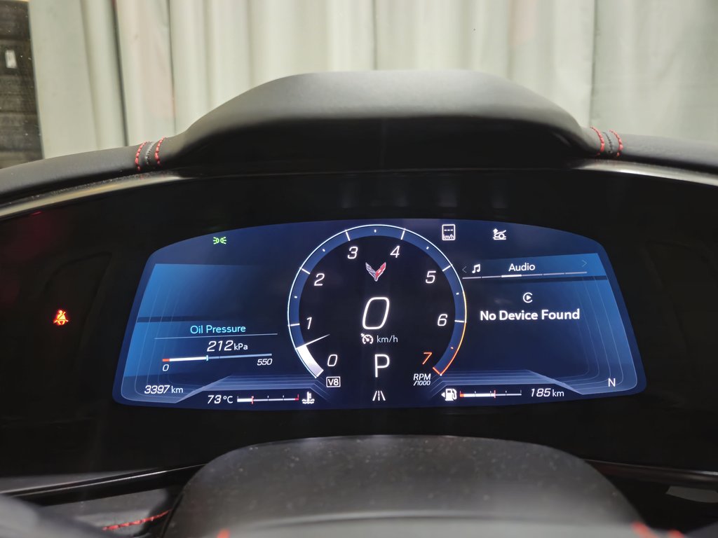 2021 Chevrolet Corvette 3LT Convertible Z51 Bas Kilométrage in Terrebonne, Quebec - 12 - w1024h768px