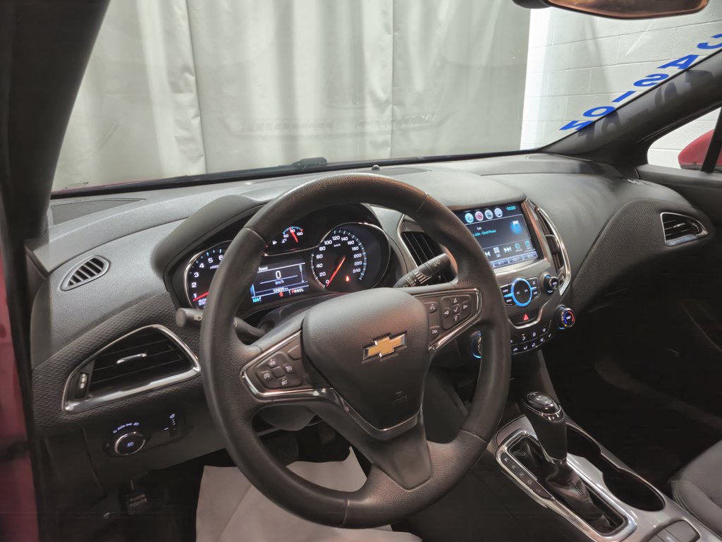 2017 Chevrolet Cruze LT RS Bose Toit Ouvrant in Terrebonne, Quebec - 19 - w1024h768px