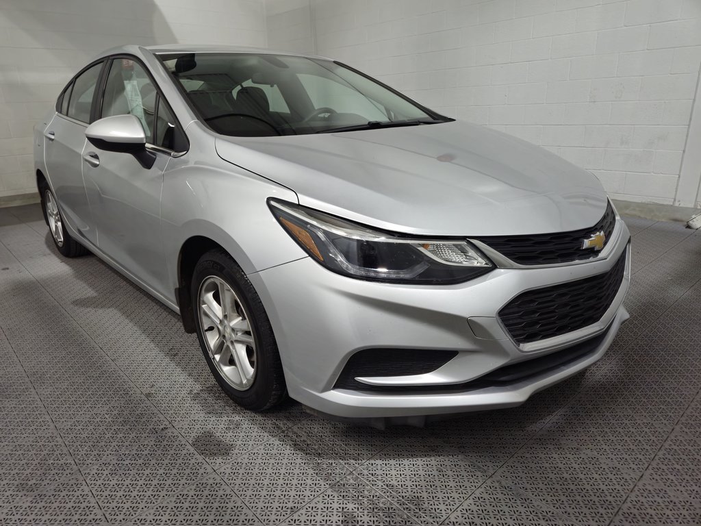 2018 Chevrolet Cruze LT Bas Kilométrage in Terrebonne, Quebec - 1 - w1024h768px