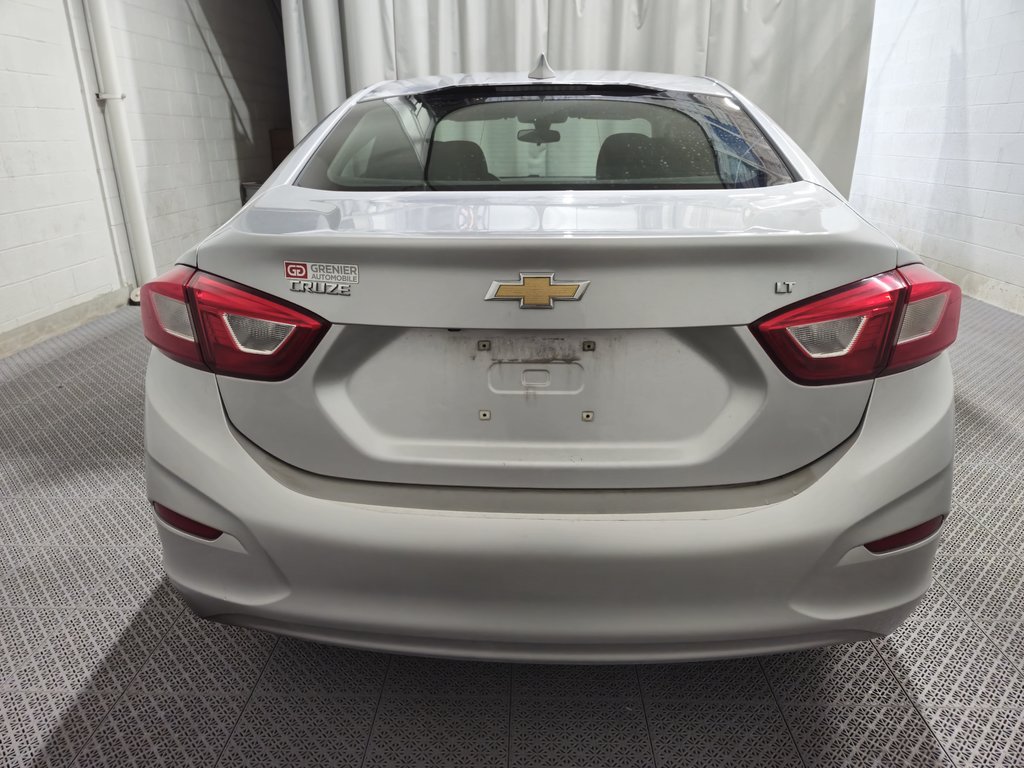 2018 Chevrolet Cruze LT Bas Kilométrage in Terrebonne, Quebec - 6 - w1024h768px