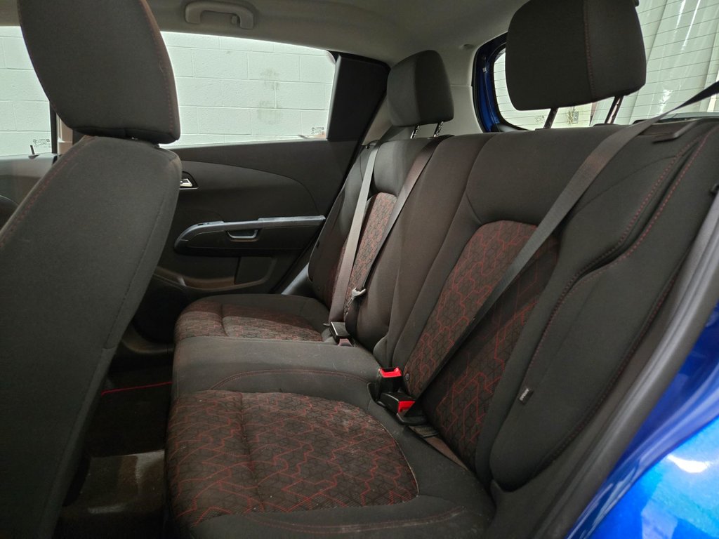 Chevrolet Sonic LT RS Démarreur à distance Caméra de recul 2018 à Terrebonne, Québec - 20 - w1024h768px