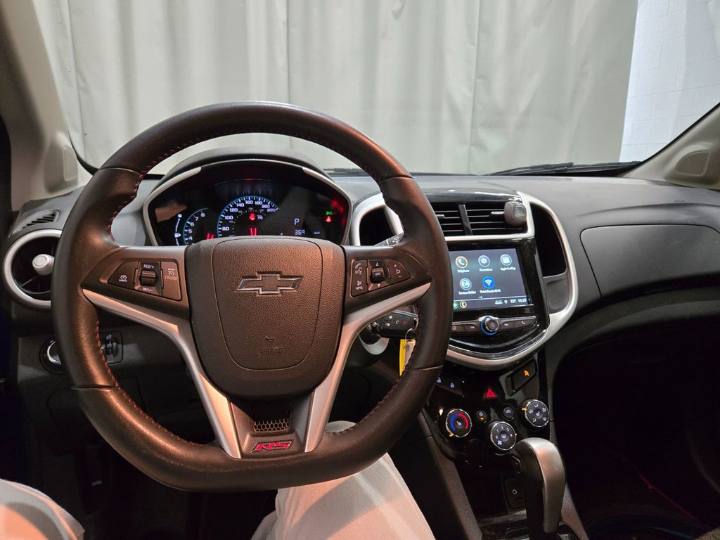 Chevrolet Sonic LT RS Démarreur à distance Caméra de recul 2018 à Terrebonne, Québec - 18 - w1024h768px