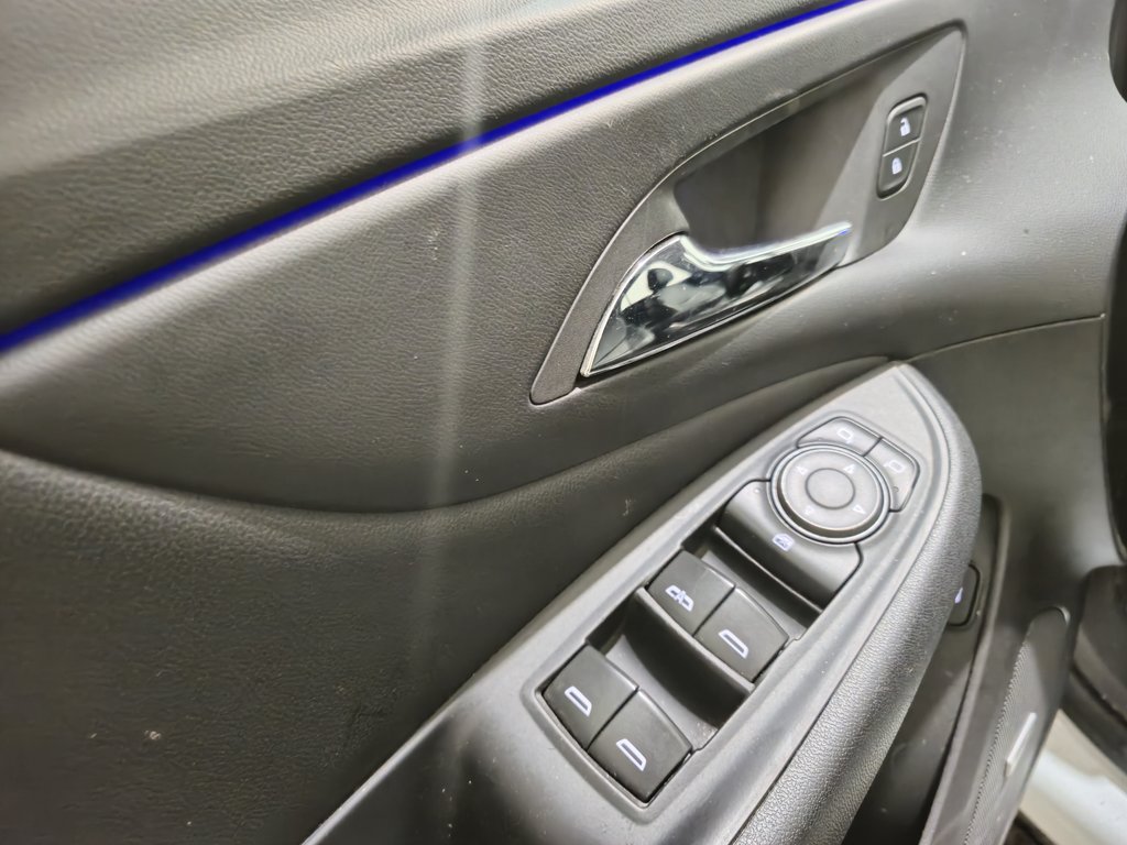 Chevrolet Volt Premier Bose Cuir Bas Kilométrage 2017 à Terrebonne, Québec - 8 - w1024h768px