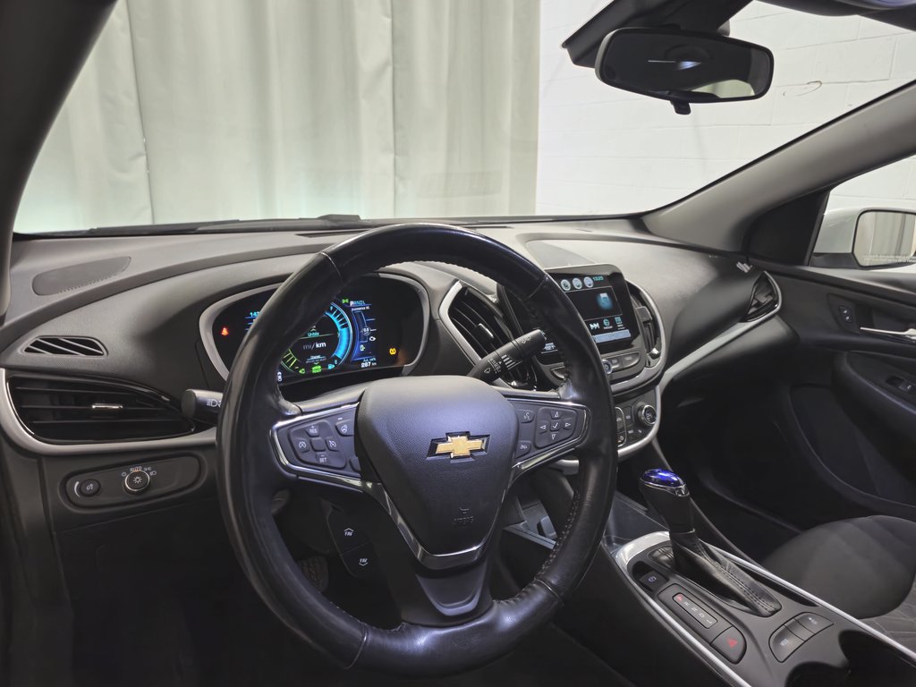 2018 Chevrolet Volt LT Cuir Sièges Chauffants in Terrebonne, Quebec - 18 - w1024h768px