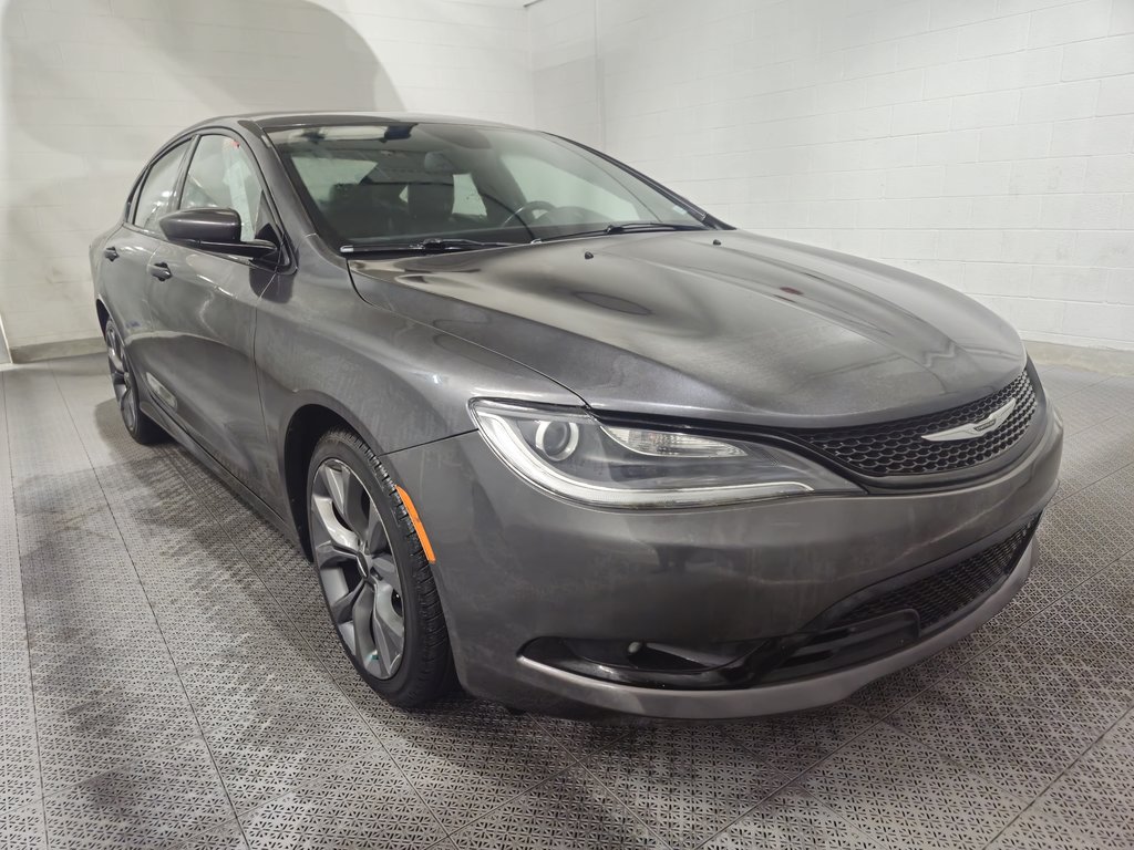 Chrysler 200 S V6 Toit Panoramique Cuir 2016 à Terrebonne, Québec - 1 - w1024h768px