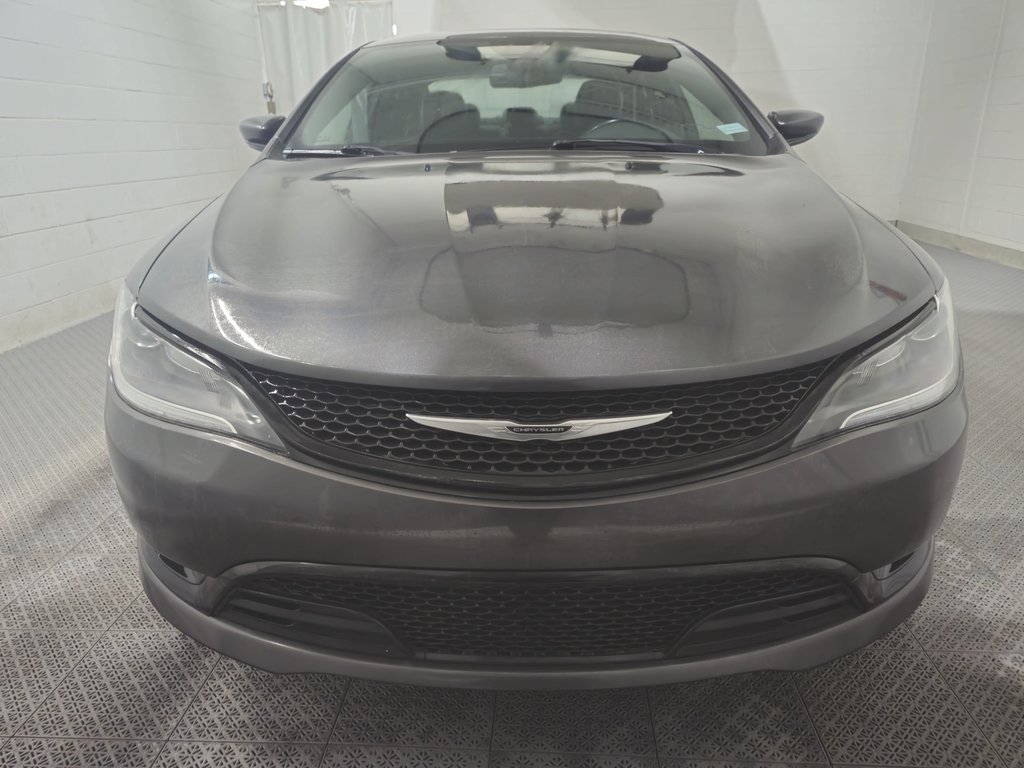 Chrysler 200 S V6 Toit Panoramique Cuir 2016 à Terrebonne, Québec - 2 - w1024h768px