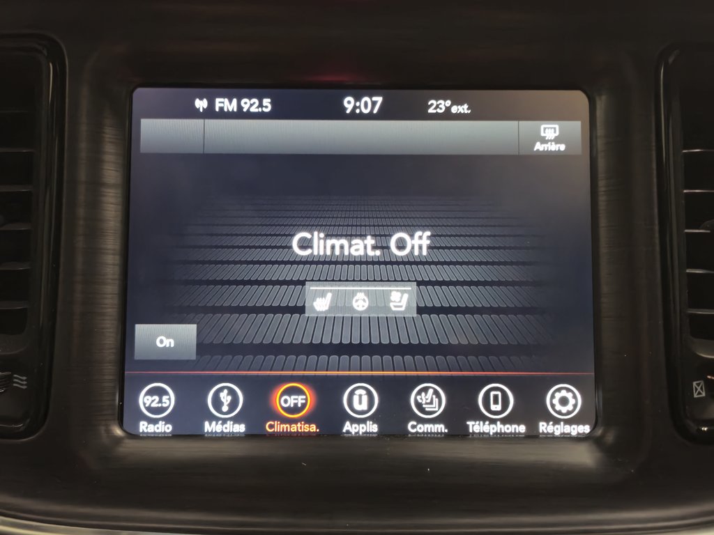 Dodge Challenger SXT Plus V6 Toit Ouvrant Cuir 2018 à Terrebonne, Québec - 13 - w1024h768px