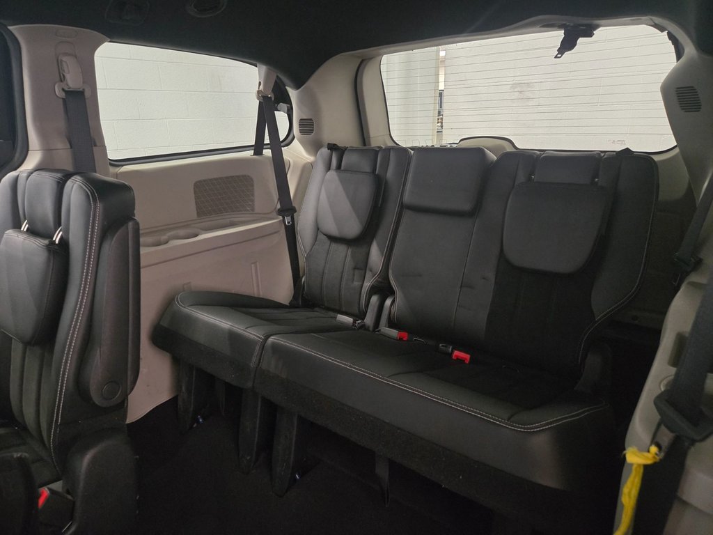 Dodge Grand Caravan SXT Premium Plus 2017 à Terrebonne, Québec - 21 - w1024h768px