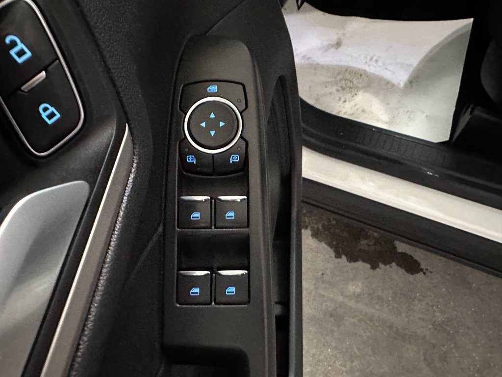 Ford Escape SE AWD Caméra De Recul Bluetooth 2021 à Terrebonne, Québec - 12 - w1024h768px