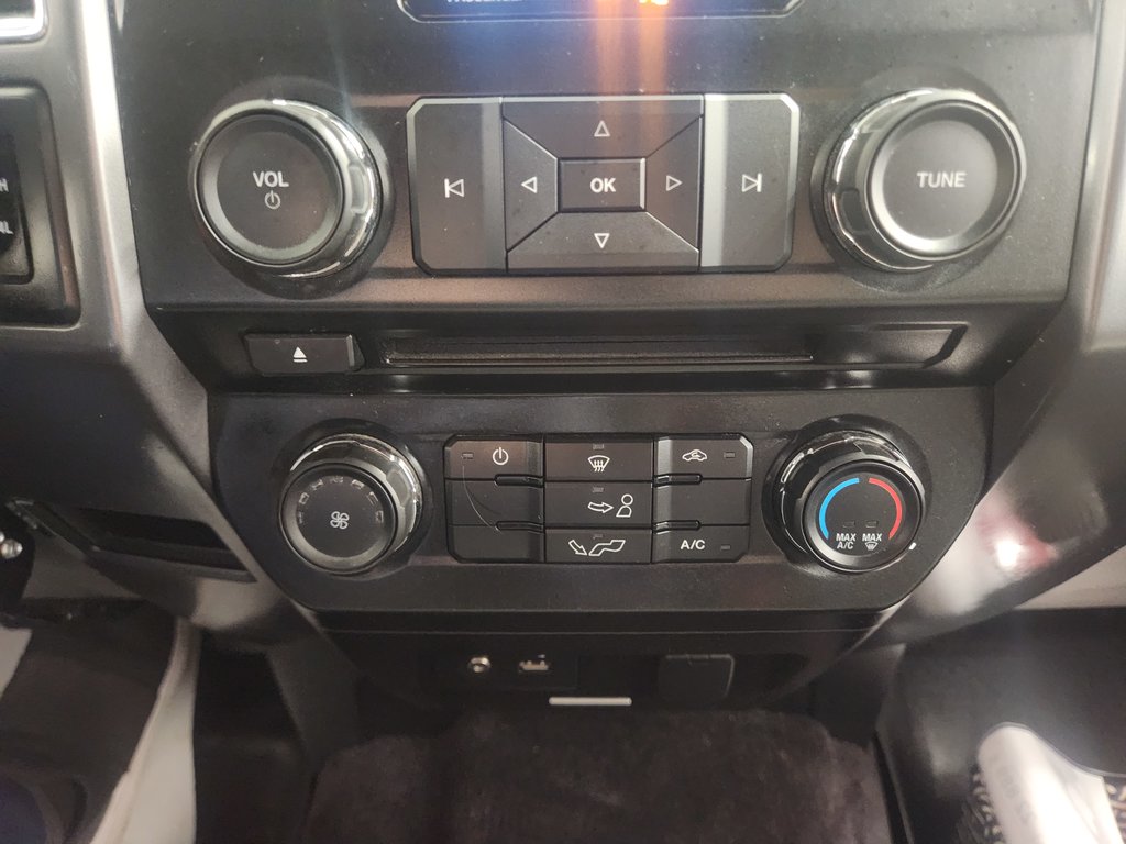 2015 Ford F-150 XLT 4WD XTR Caméra De Recul Mag in Terrebonne, Quebec - 17 - w1024h768px
