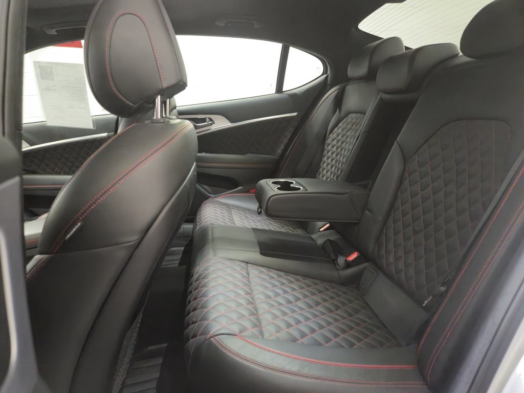 2019 GENESIS G70 3.3T Sport Diamond Seats Toit Ouvrant in Terrebonne, Quebec - 19 - w1024h768px