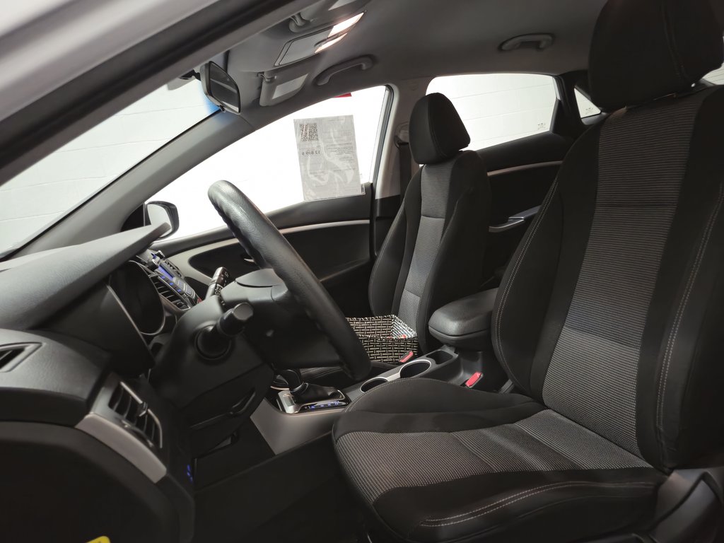 2016 Hyundai Elantra GT GL Caméra De Recul Sièges Chauffants in Terrebonne, Quebec - 18 - w1024h768px