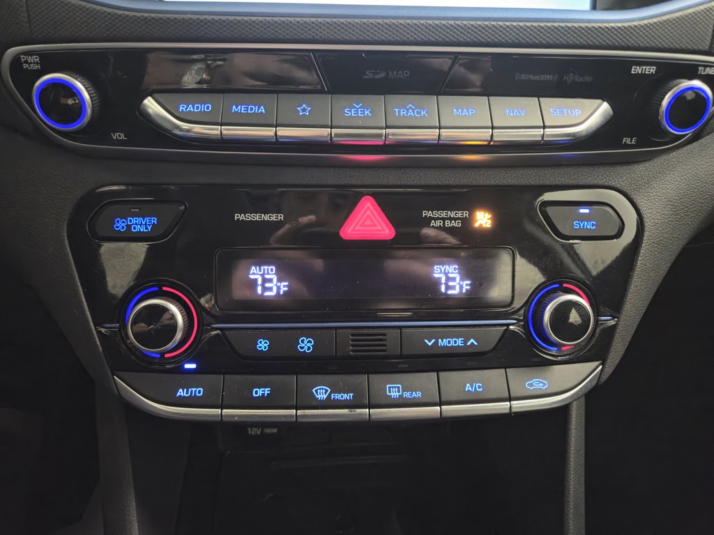 2019 Hyundai Ioniq Electric Plus Ultimate Cuir Toit Navigation in Terrebonne, Quebec - 17 - w1024h768px