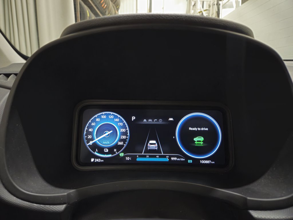 2022 Hyundai KONA ELECTRIC Ultimate Cuir Toit Ouvrant Navigation in Terrebonne, Quebec - 12 - w1024h768px