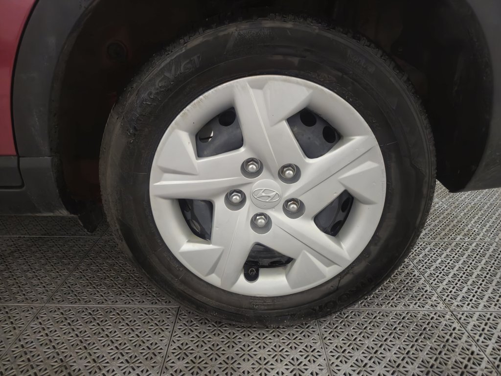 2022 Hyundai Venue Essential Régulateur de vitesse Bluetooth in Terrebonne, Quebec - 22 - w1024h768px