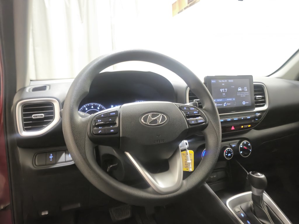 2022 Hyundai Venue Essential Régulateur de vitesse Bluetooth in Terrebonne, Quebec - 18 - w1024h768px