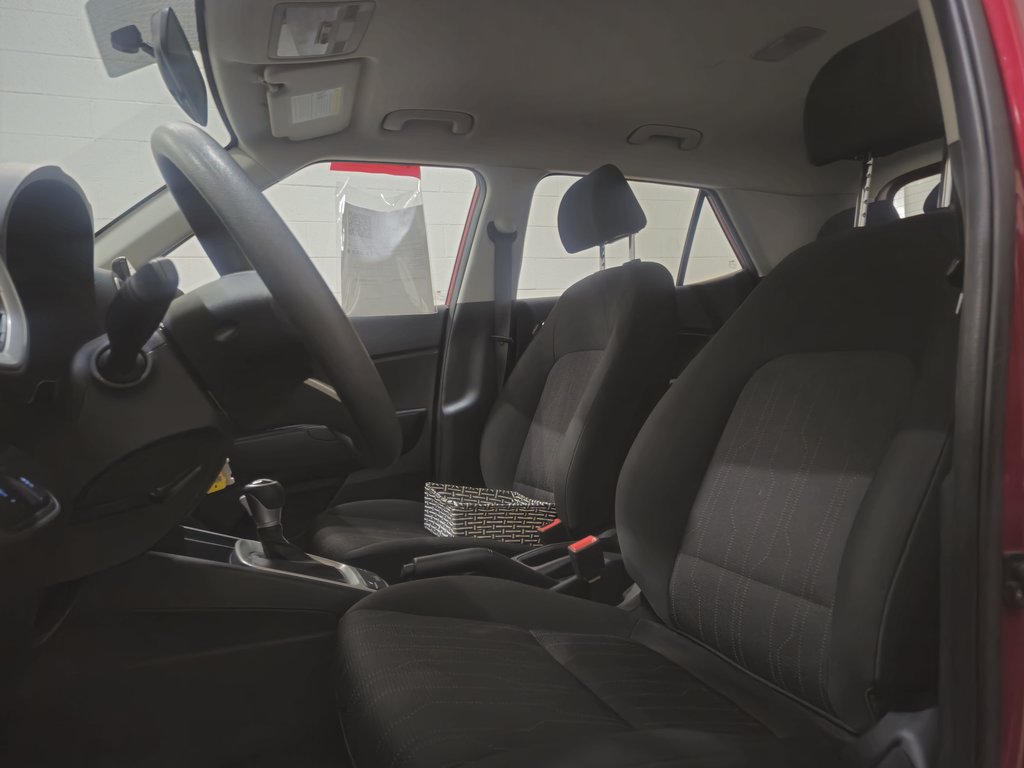 2022 Hyundai Venue Essential Régulateur de vitesse Bluetooth in Terrebonne, Quebec - 19 - w1024h768px