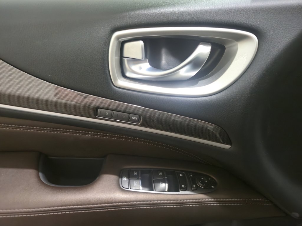 2018 Infiniti QX60 AWD Cuir Toit Ouvrant Bas Kilo in Terrebonne, Quebec - 8 - w1024h768px