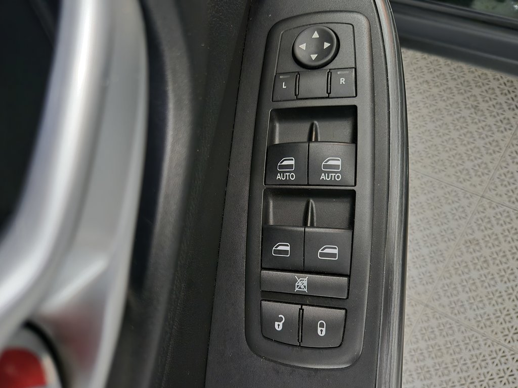 Jeep Cherokee Limited Toit Panoramique Navigation 2016 à Terrebonne, Québec - 9 - w1024h768px