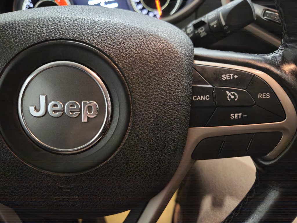 Jeep Cherokee Limited Toit Panoramique Navigation 2016 à Terrebonne, Québec - 11 - w1024h768px