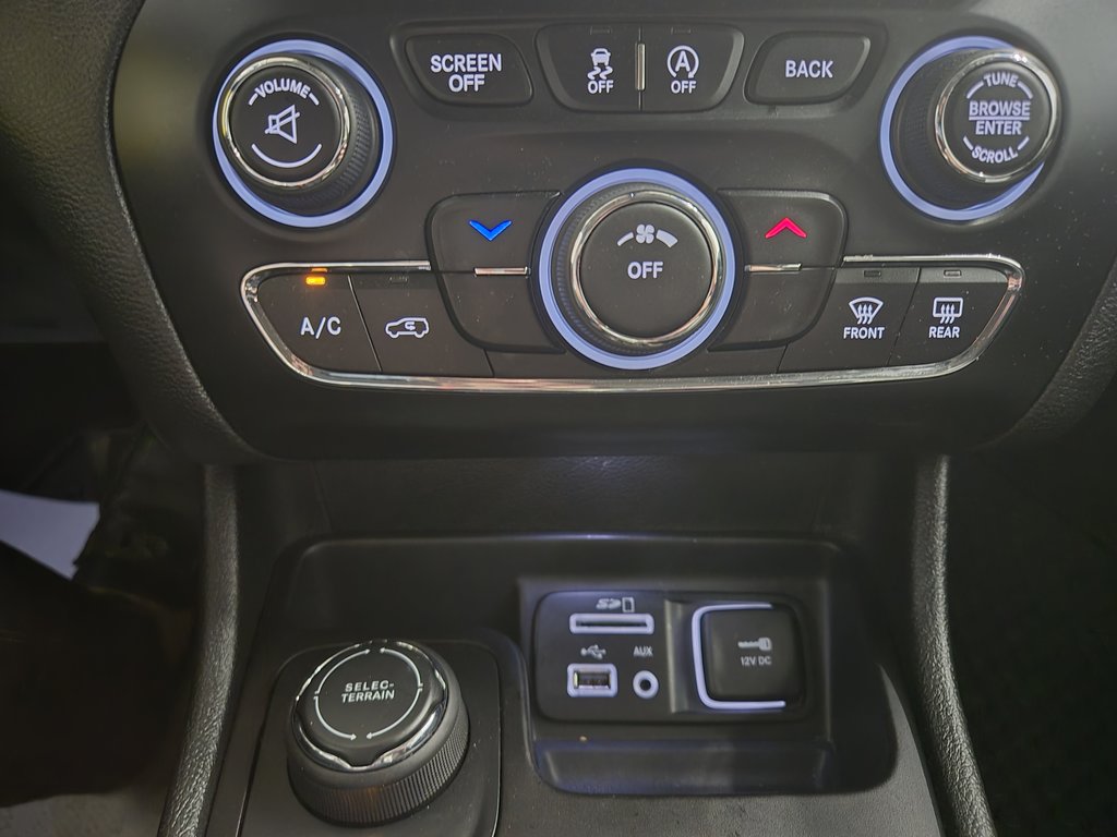 2018 Jeep Cherokee North Special Edition Navigation V6 in Terrebonne, Quebec - 17 - w1024h768px