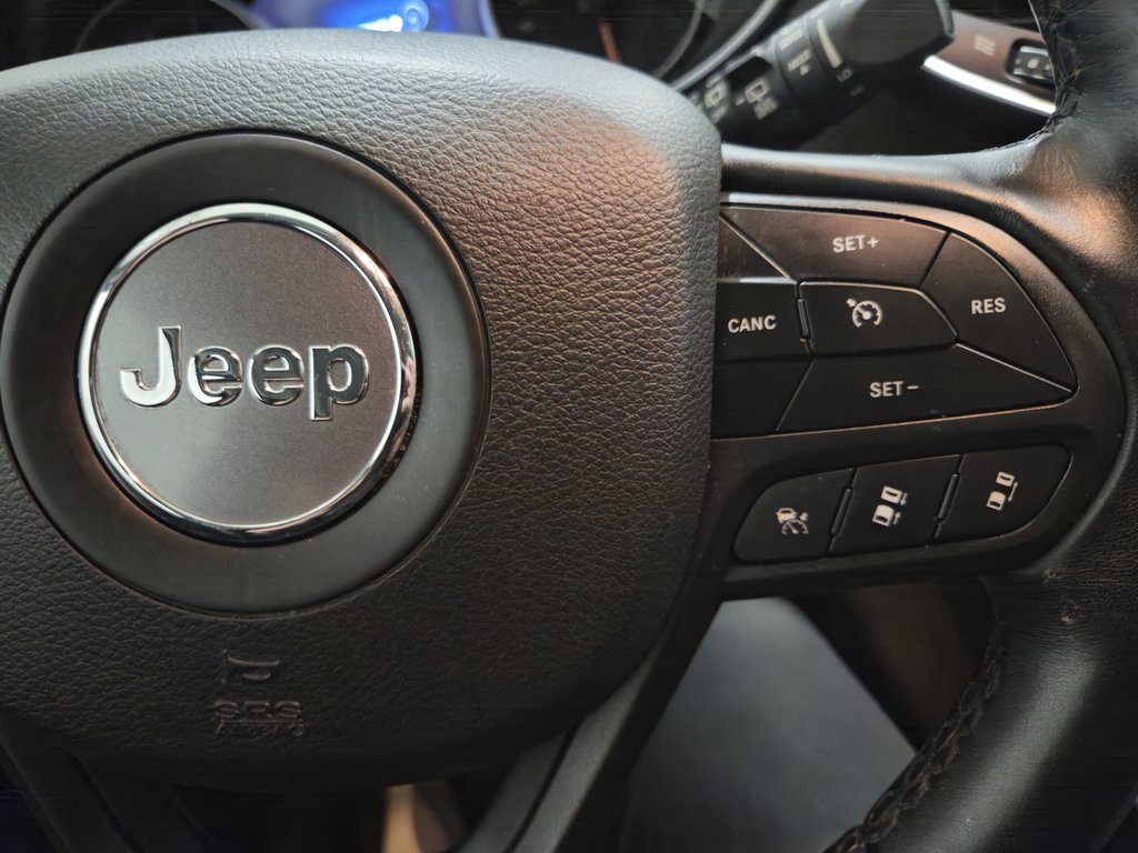 2021 Jeep Cherokee Trailhawk Elite 4X4 Cuir in Terrebonne, Quebec - 13 - w1024h768px