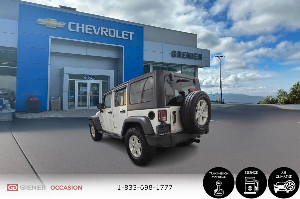 Jeep Wrangler Unlimited Sport 4WD Manuelle Toit Dure 2016 à Terrebonne, Québec - 5 - w1024h768px